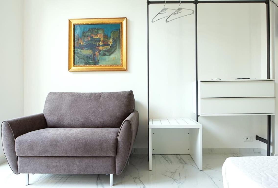 Falstaff Rooms & Suites ปาแลร์โม ภายนอก รูปภาพ